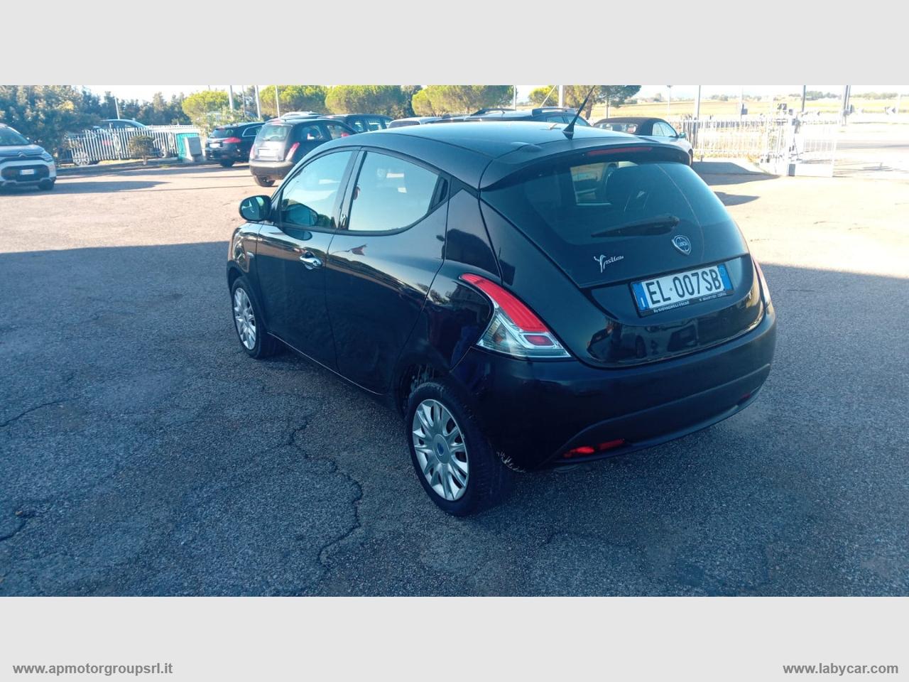 LANCIA Ypsilon 1.2 69 CV 5p. Silver