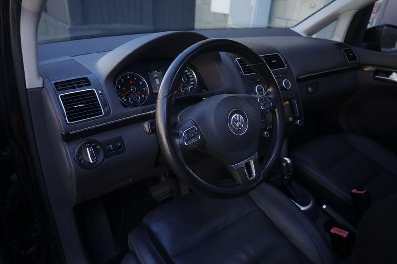 Volkswagen Touran Volkswagen Touran Business 1.4 DSG Highline Ecofuel 7 Posti Unicoproprietario