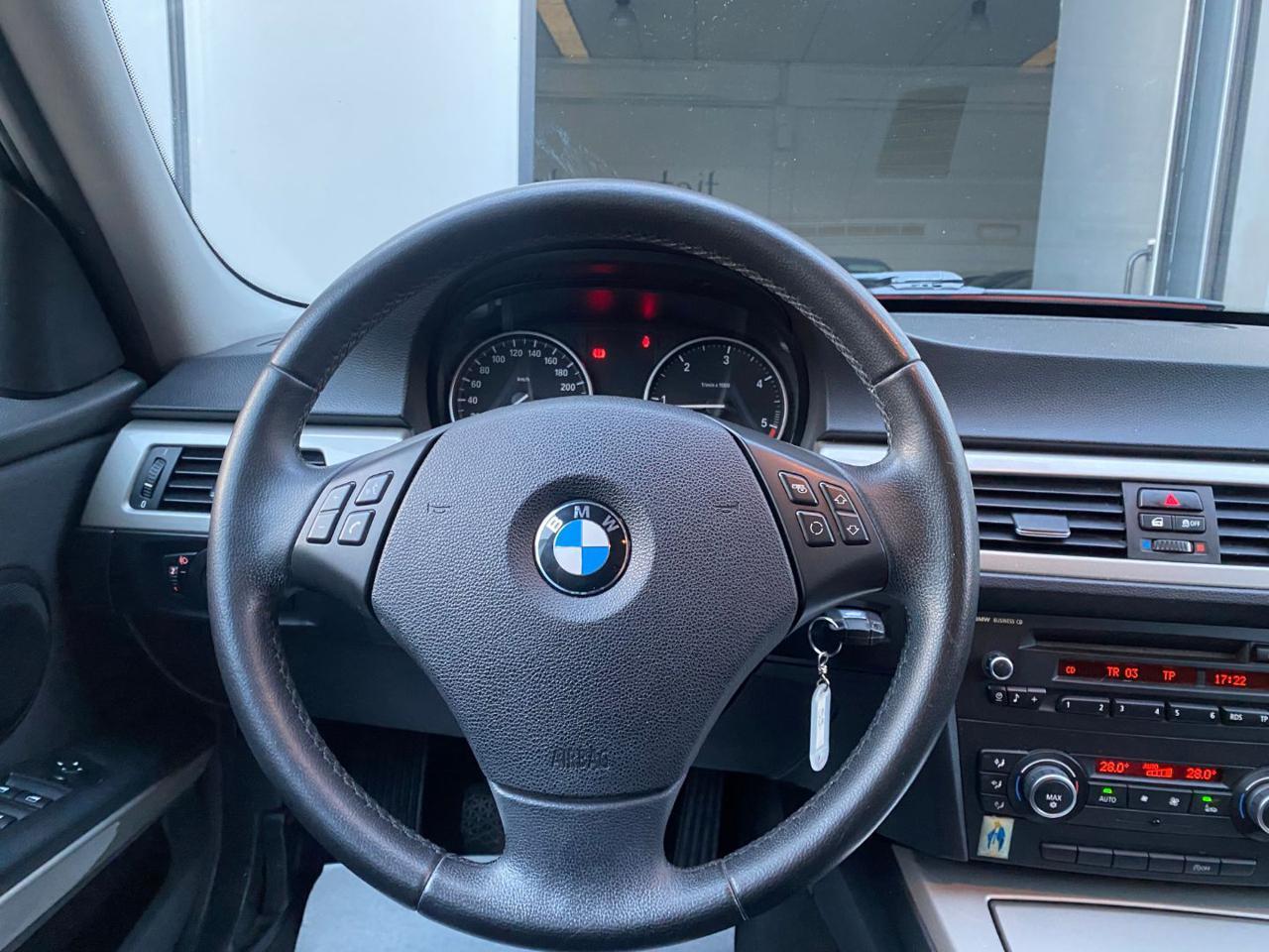 BMW 318 d 2.0 143CV cat Touring Eletta