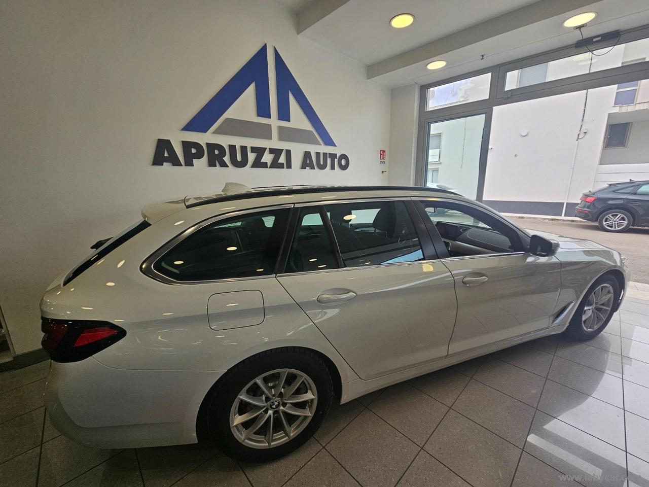 BMW 520d 48V Touring Business