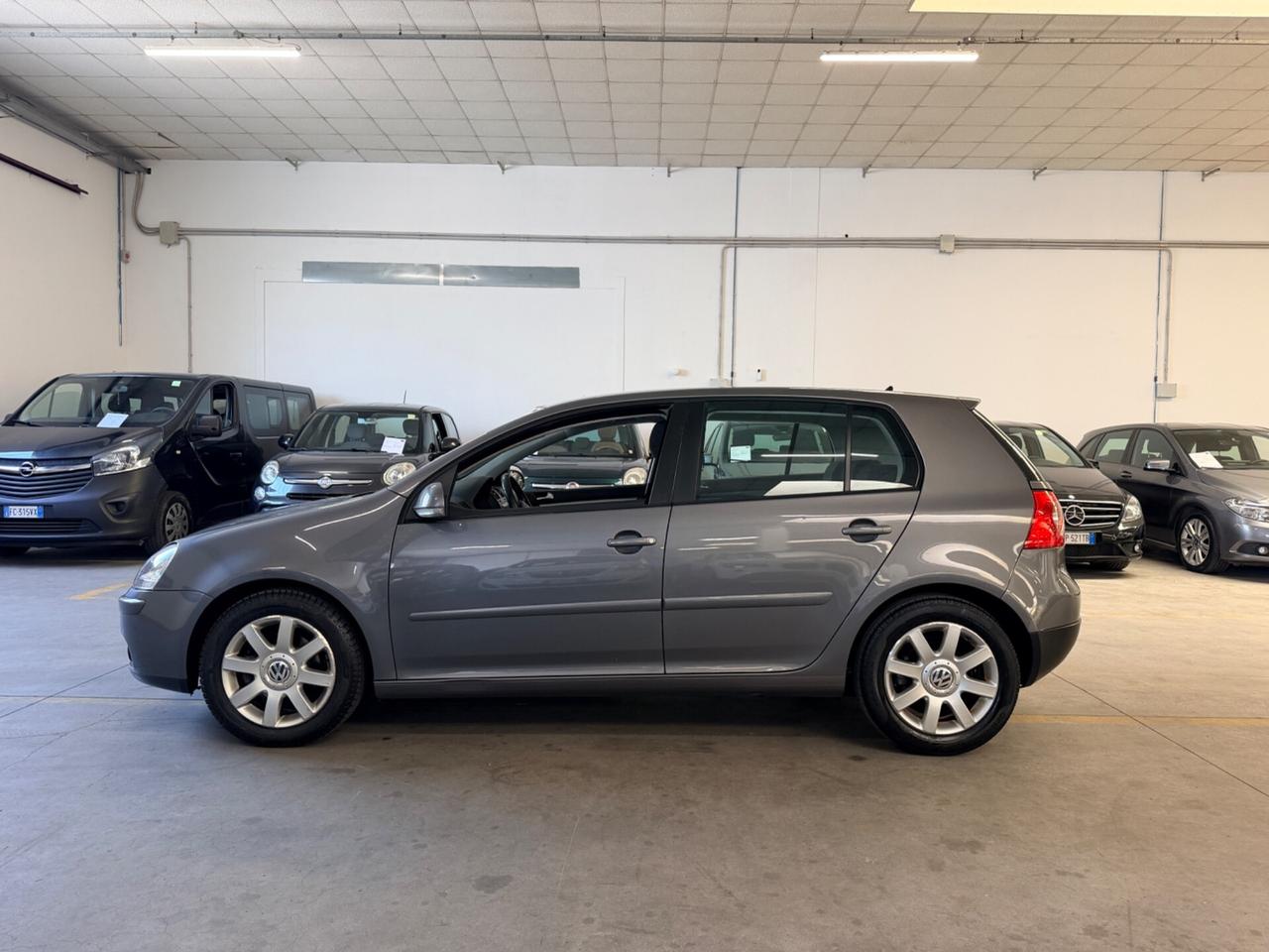 Volkswagen Golf 1.6 16V FSI 5p. Comfortline