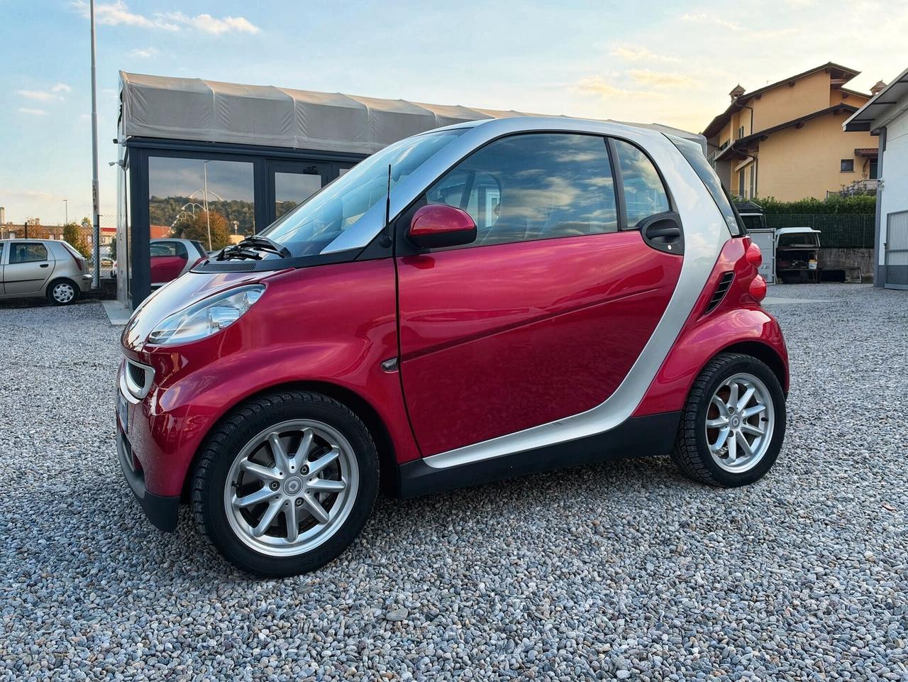 Smart ForTwo 1000 52 kW coupé OK NEOPATENTATI