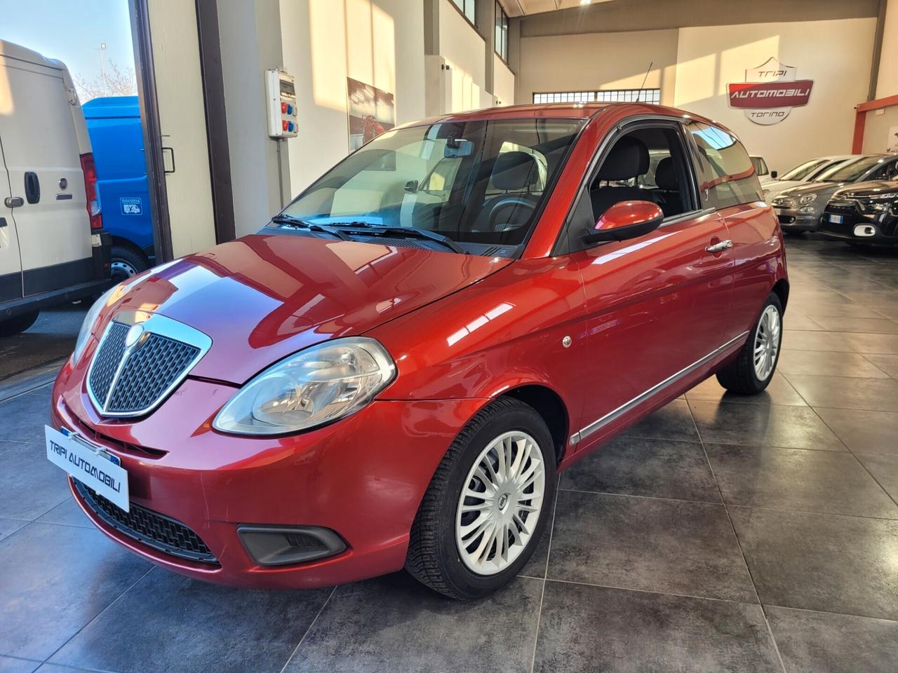 Lancia Ypsilon 1.4 Argento