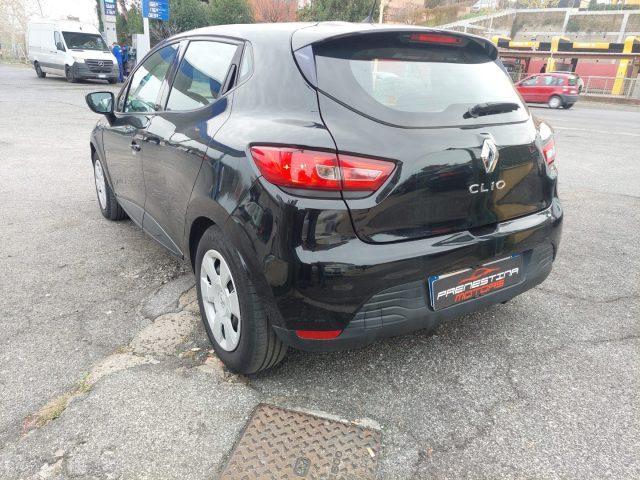 RENAULT Clio 1.2 75CV 5 porte Life