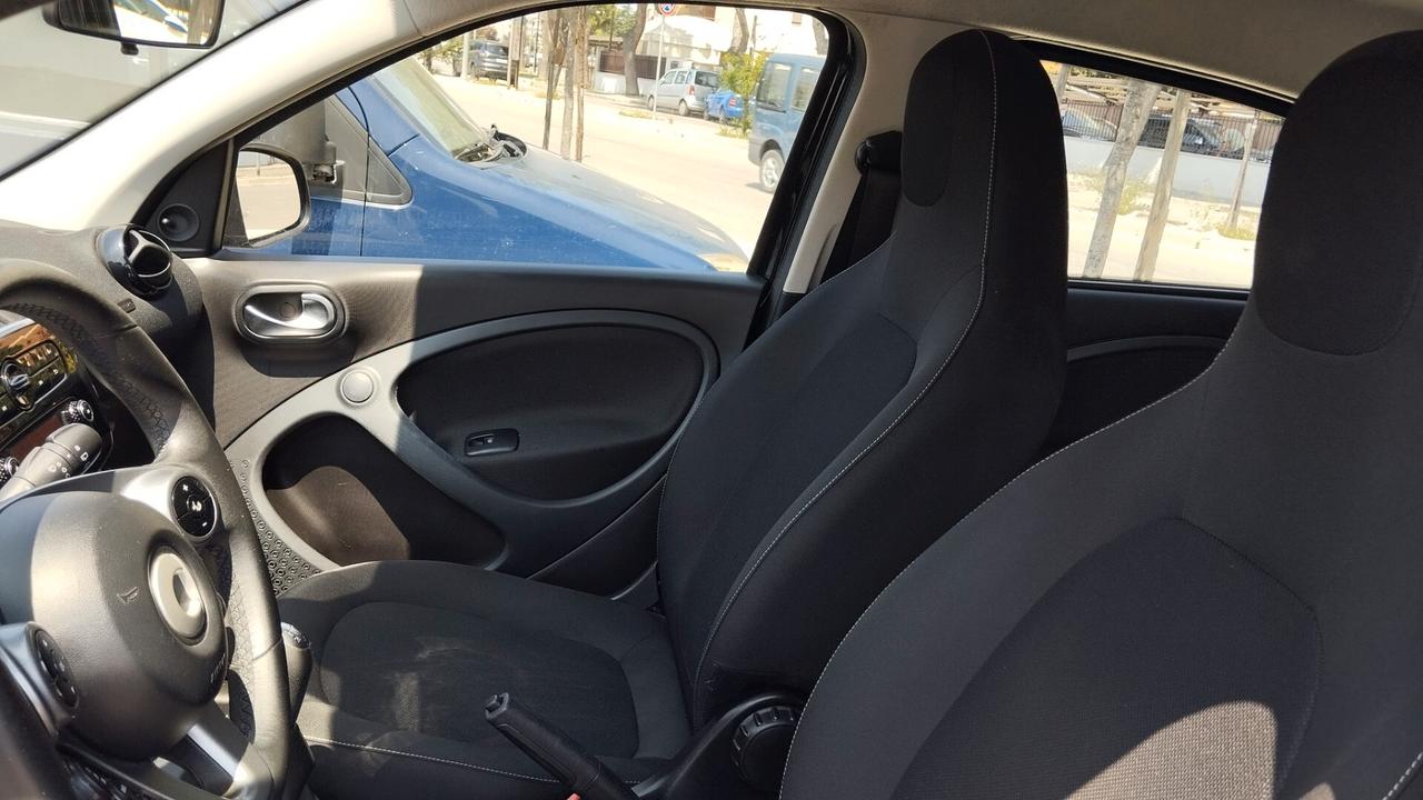 SMART FORFOUR 1.0 BENZ-GARANZIA FULL-2019