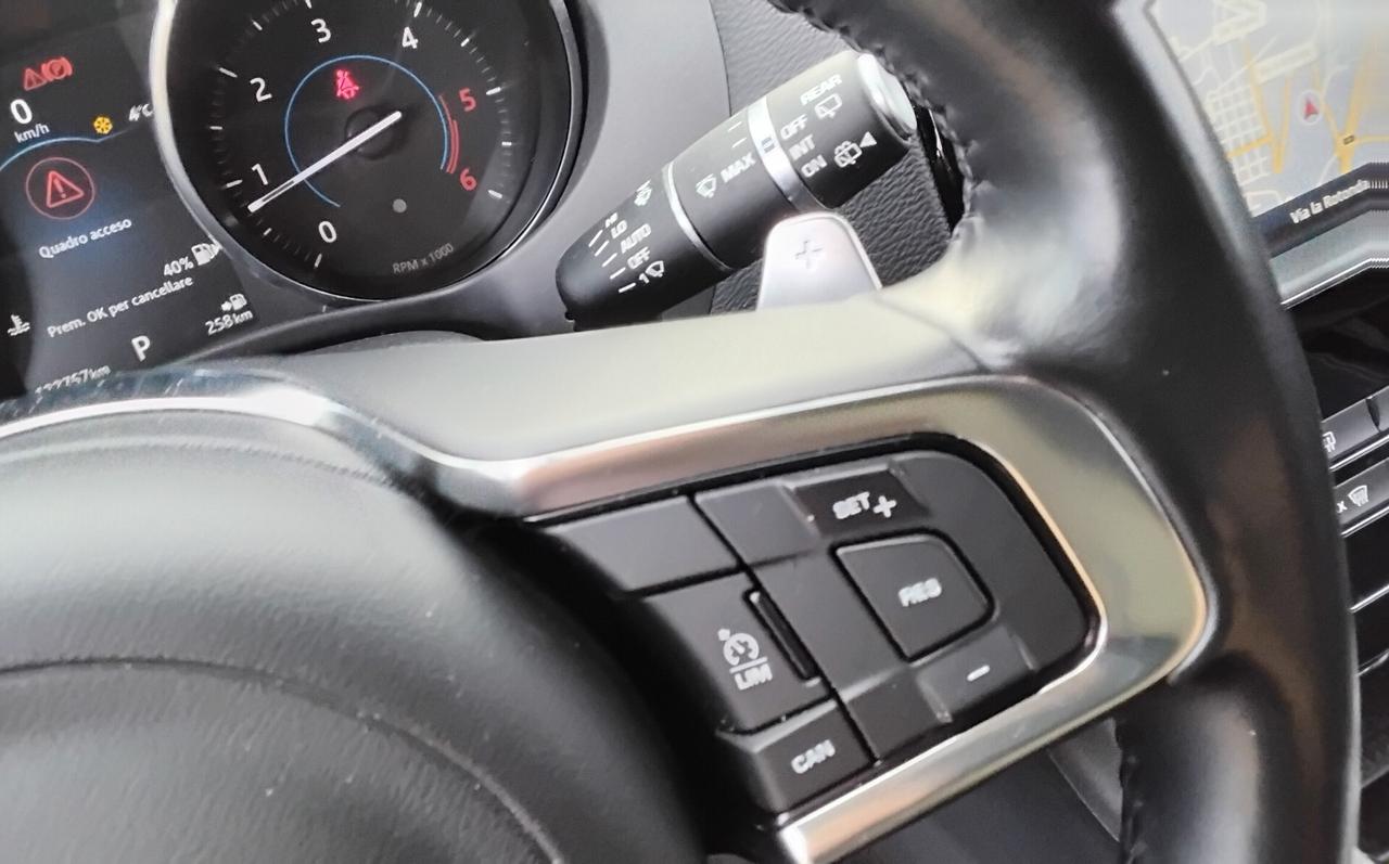 Jaguar F-Pace 2.0 D 180 CV AWD aut. R-Sport