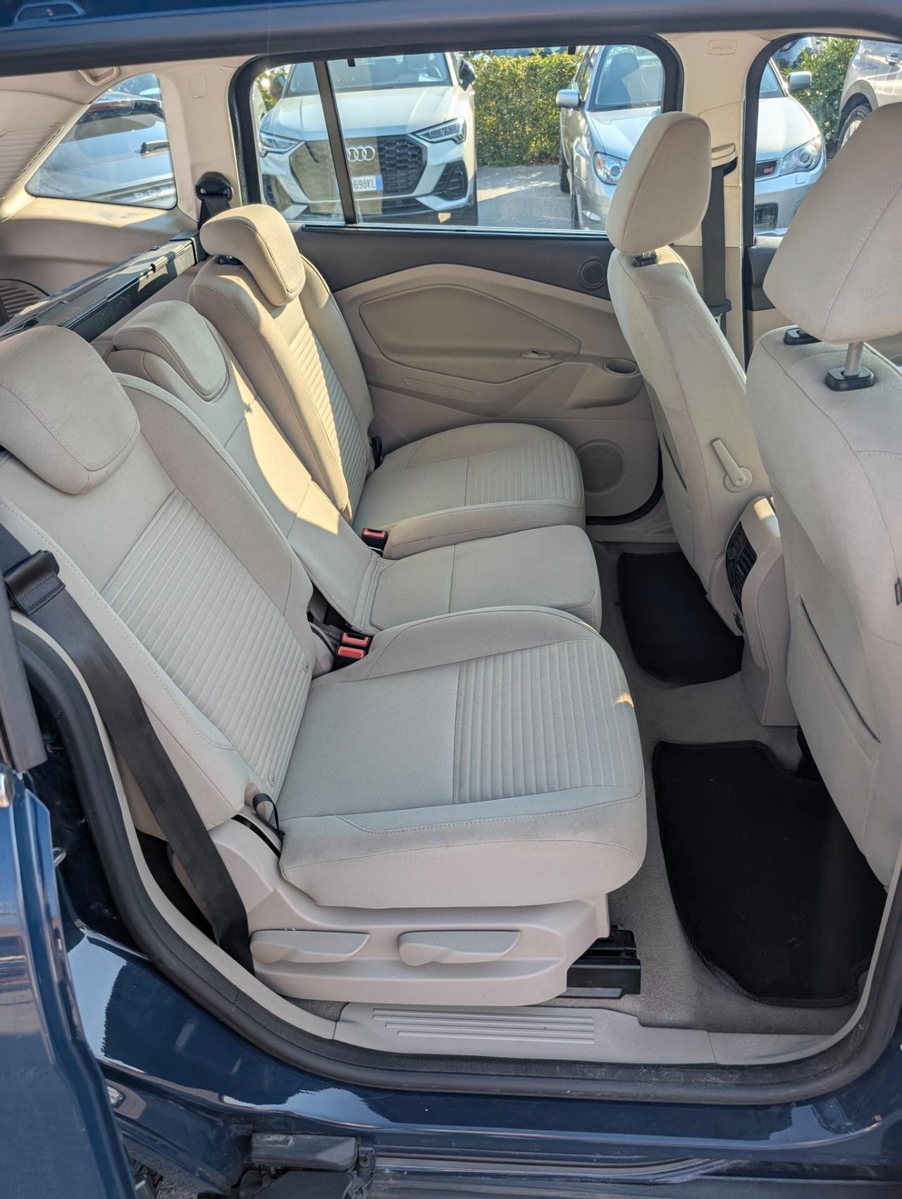 7 POSTI Ford C-Max 1.5 TDCi 120CV Start&Stop Business