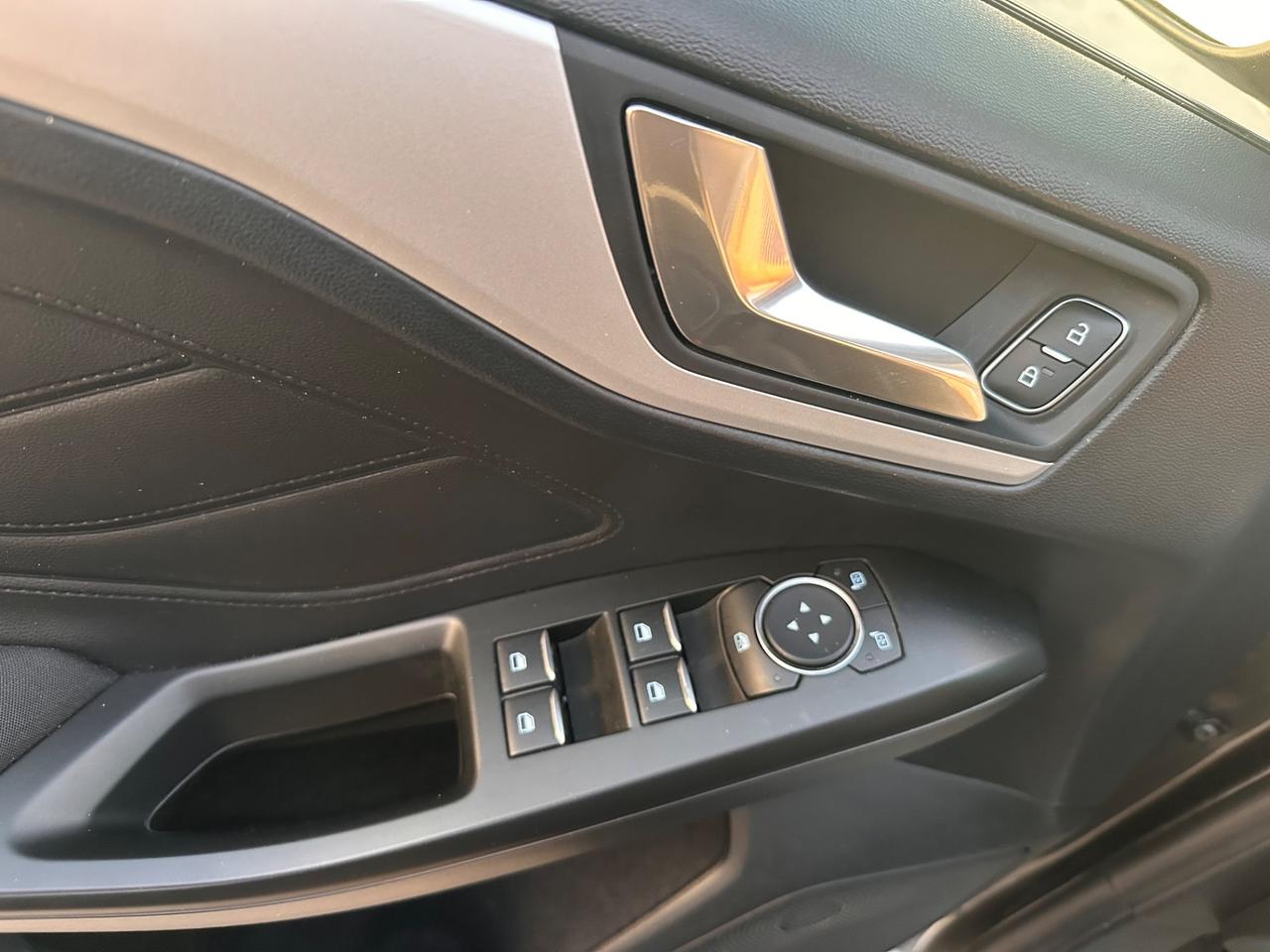 Ford Focus 2021 1.5 Diesel 120 CV Autocarro N1