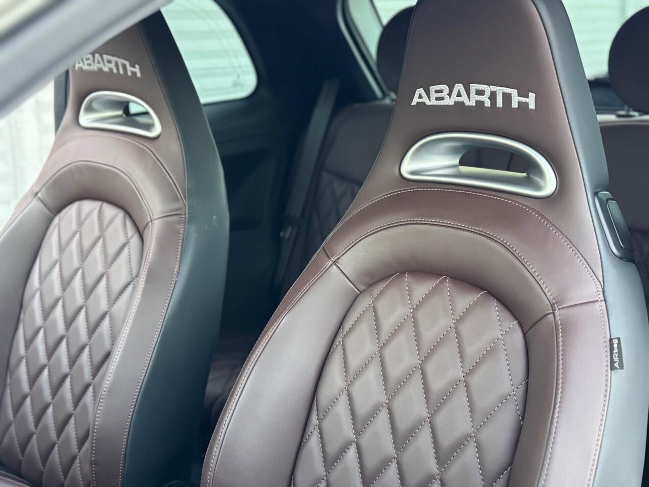 Abarth 595 1.4 Turbo Tusimo T-Jet 165 CV