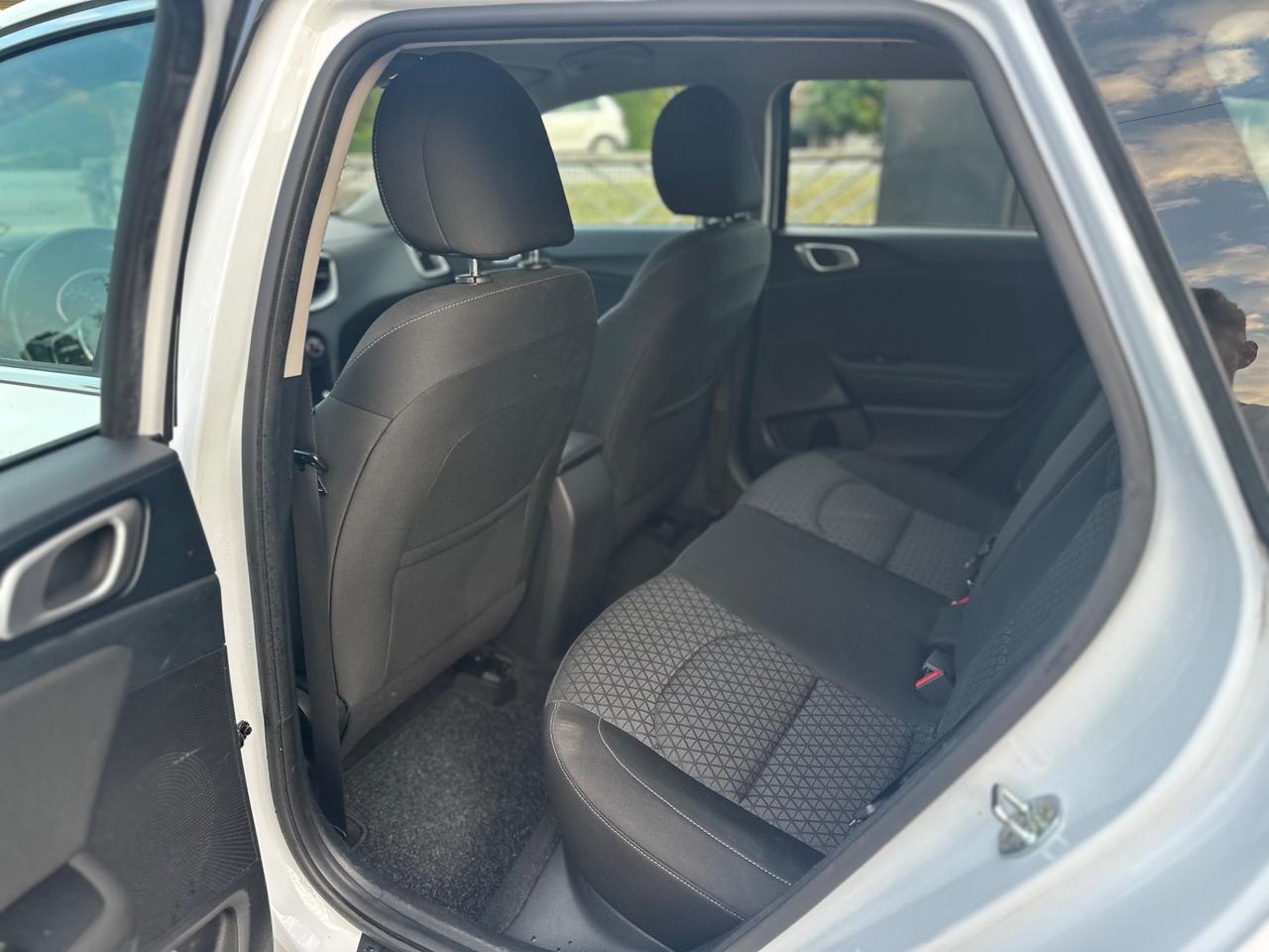 Kia Ceed 1.4 MPi GPL SW Business Class