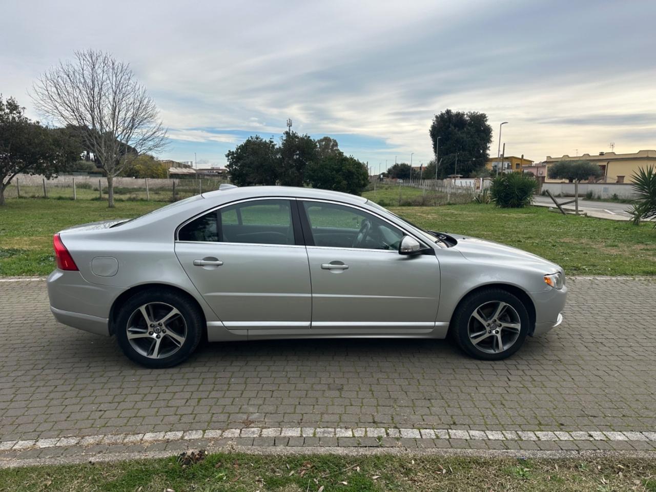Volvo S80 2.4 D5 185 CV aut. Executive GARANZIA 12 MESI