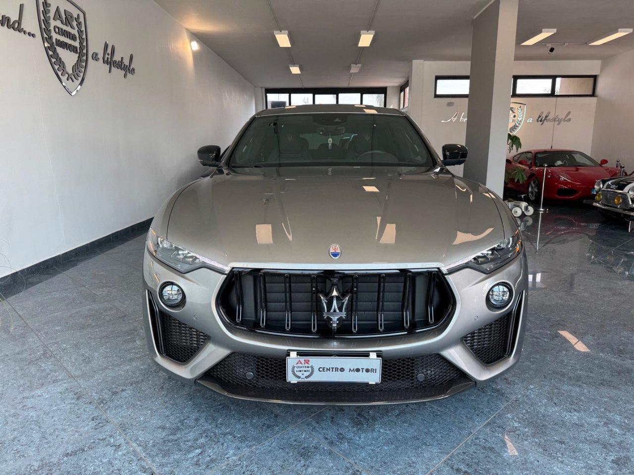 Maserati Levante 3.8 V8 Trofeo 580cv Tetto 22" Carbonio Full