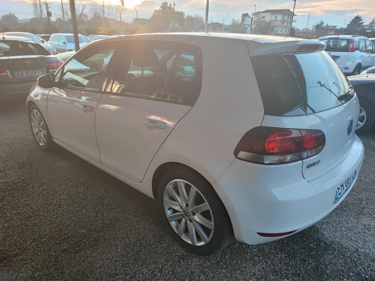 Volkswagen Golf 1.6 TDI DPF DSG 3p. Highline