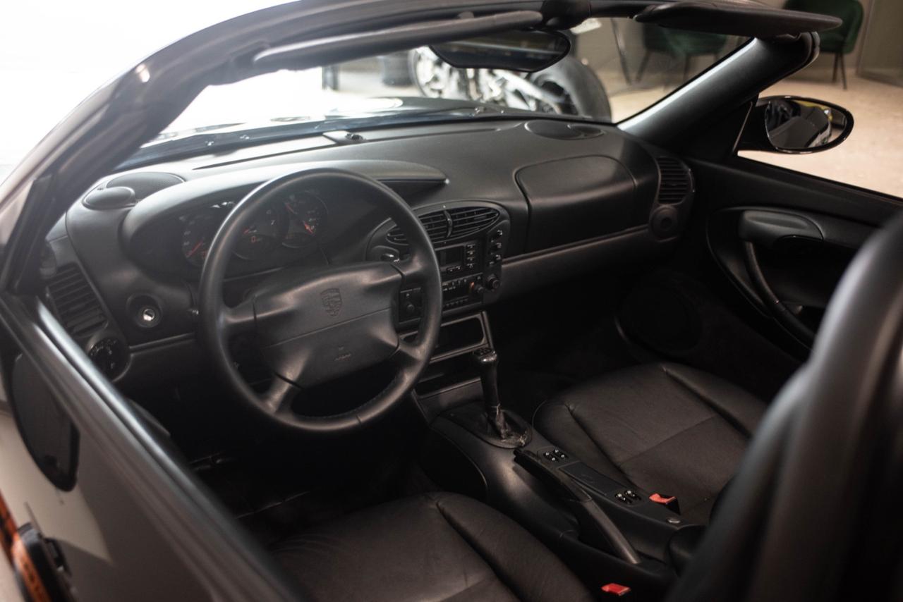 Porsche Boxster 2.5i 24V cat