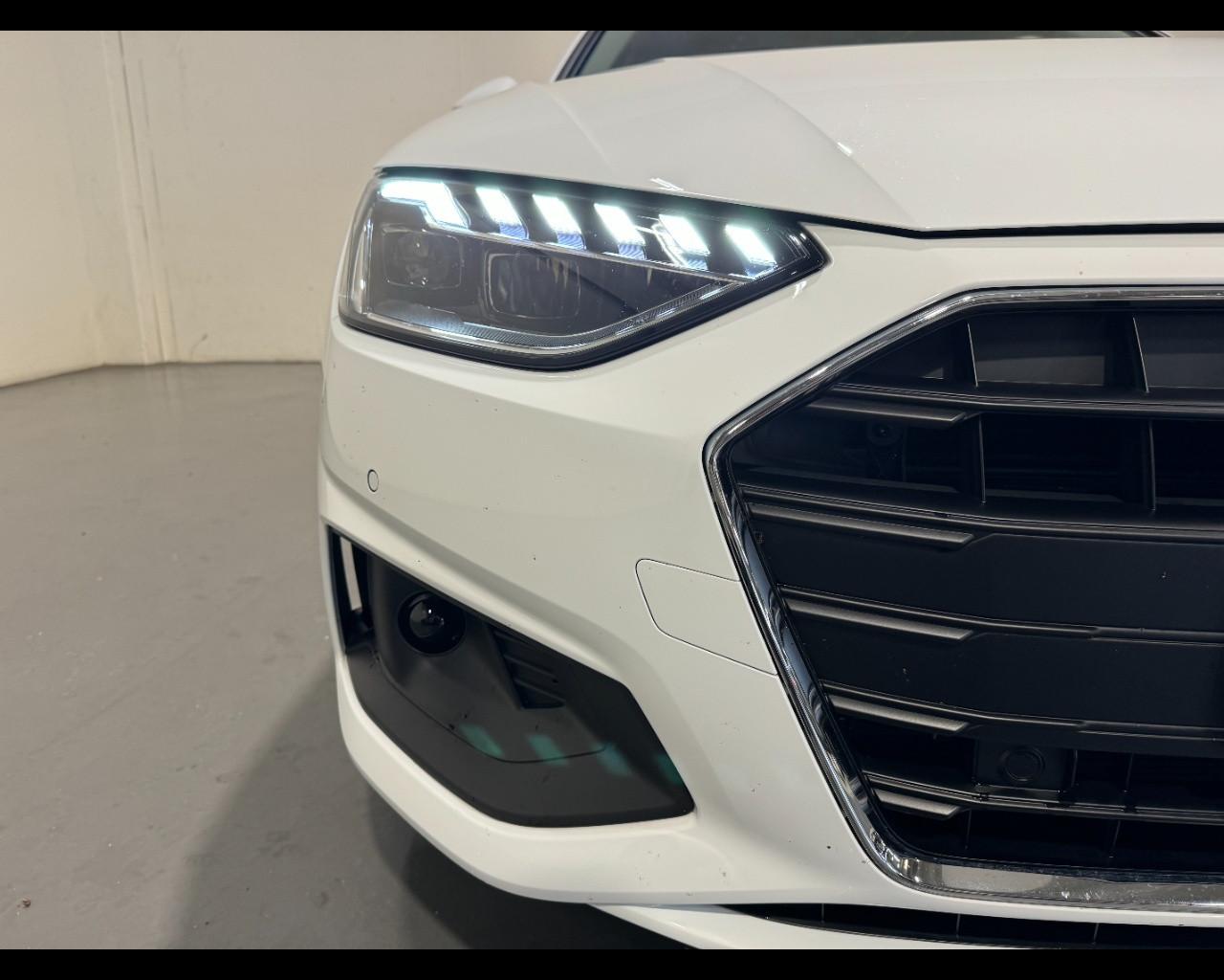 AUDI A4 AVANT 30 TDI MHEV S-TRONIC BUSINESS