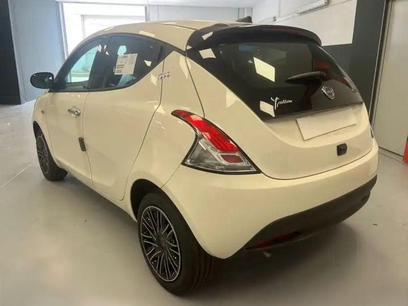 Lancia Ypsilon 1.0 firefly hybrid Gold s&s 70cv 5p.ti