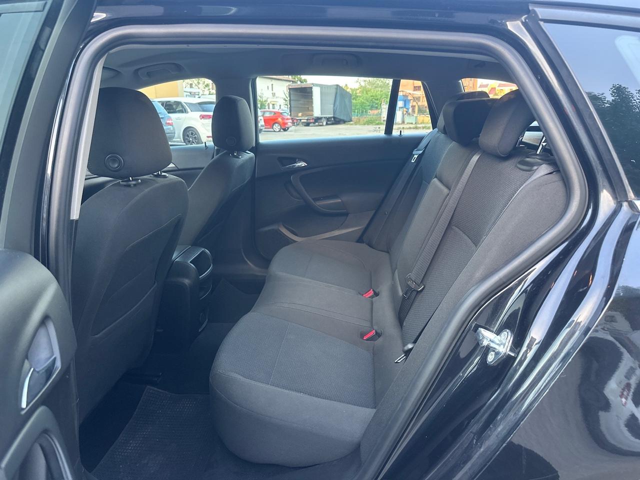 Opel Insignia 1.6 CDTI Start&Stop Sports Tourer Cosmo