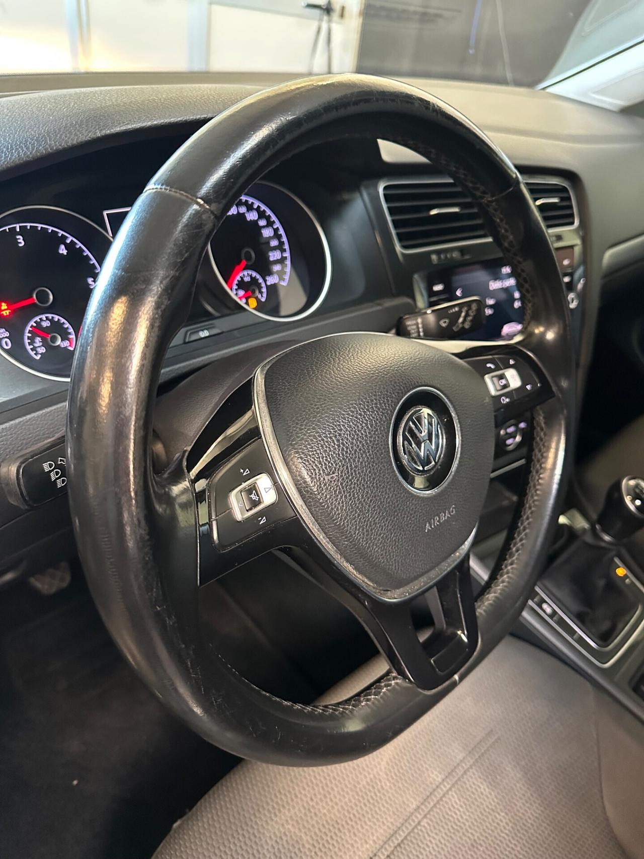 Volkswagen Golf 7.5 Business 1.6 TDI 5p. GANCIO TRAINO Trendline BlueMotion Technology