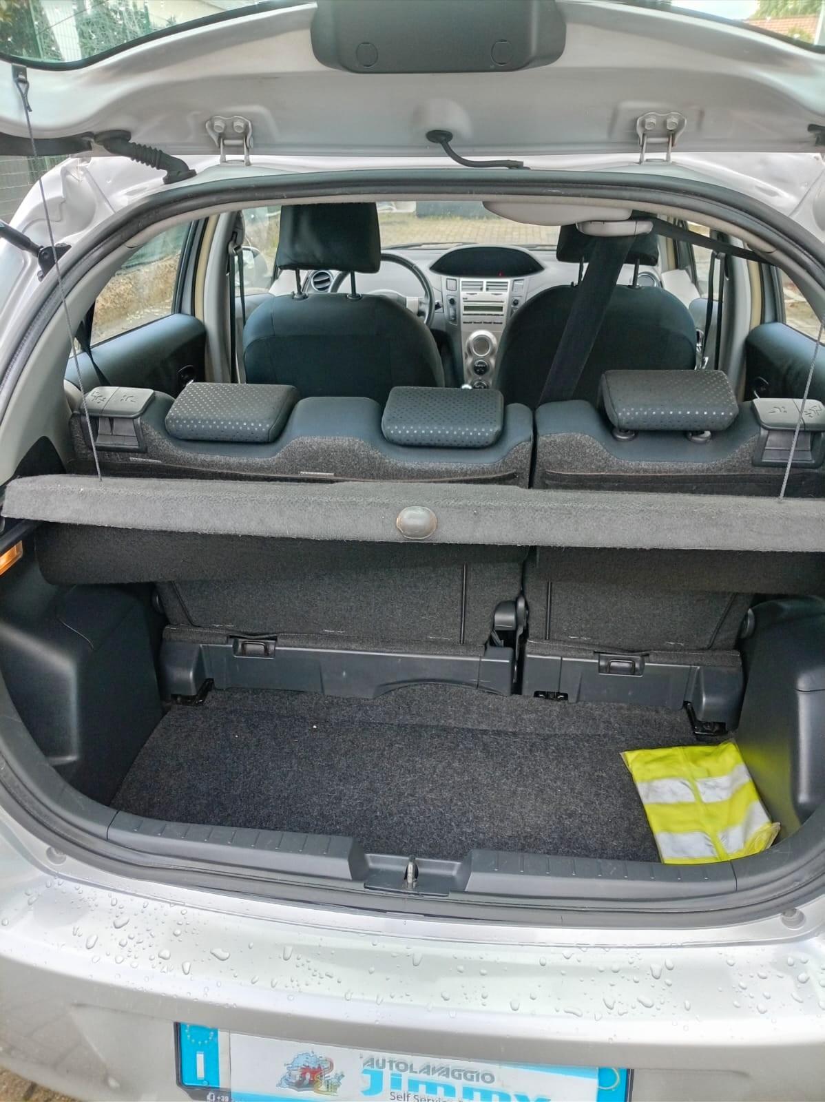 Toyota Yaris 1.0 5 porte Sol