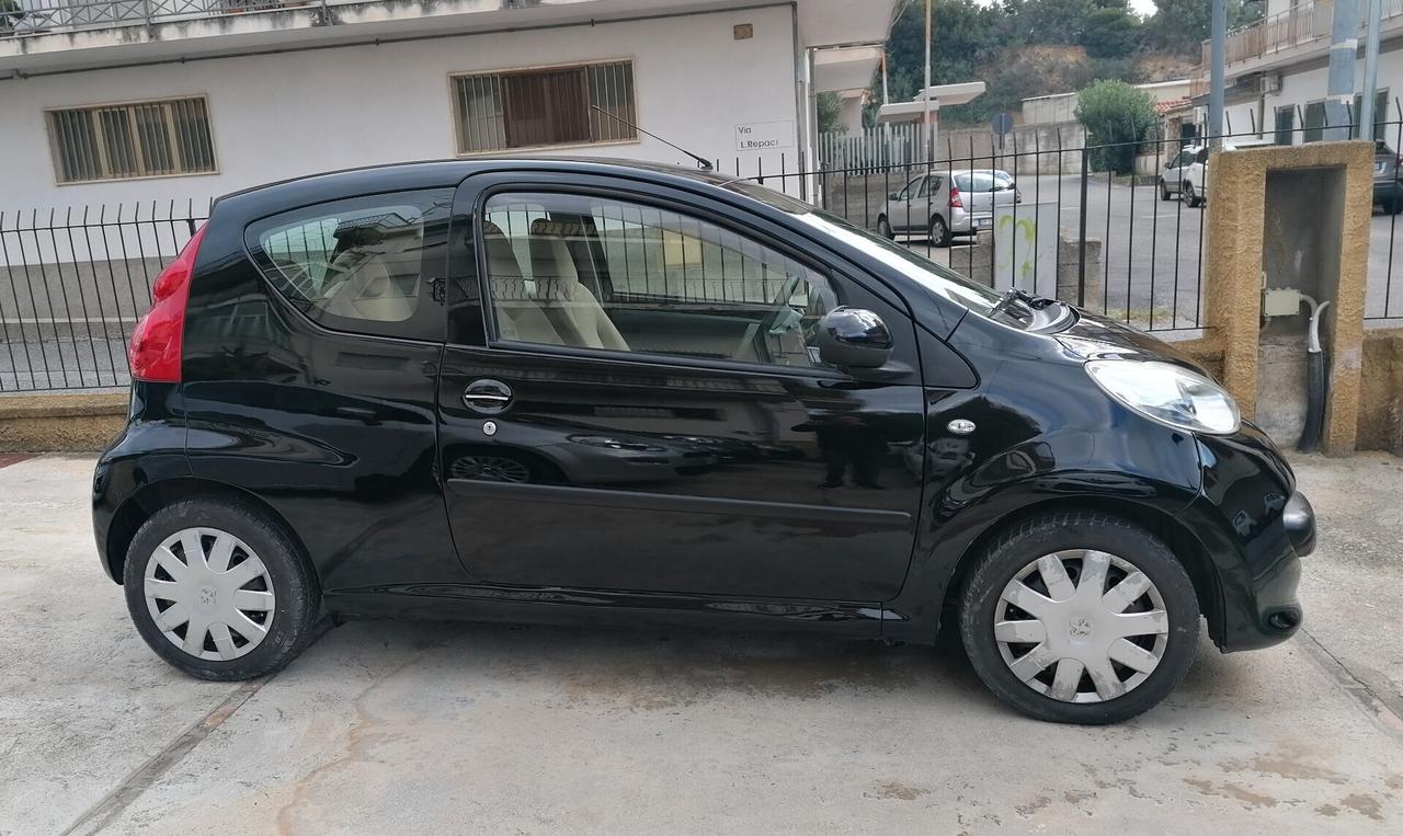 Peugeot 107 1.0 68CV 3p. Sport