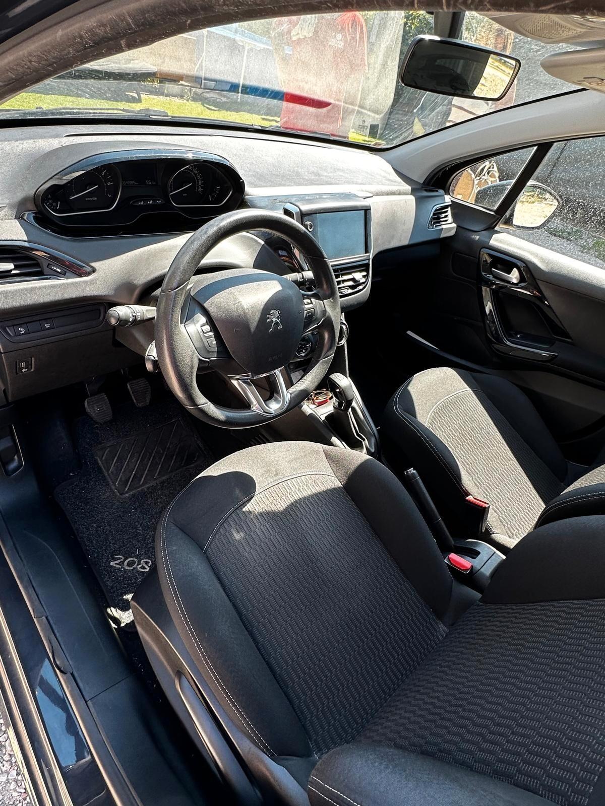 Peugeot 208 Allure