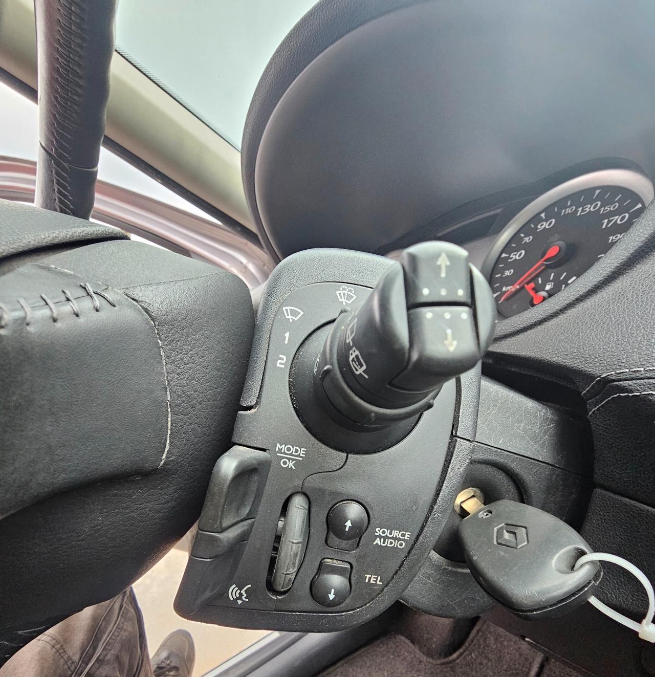 Renault Clio 1.2 16V SporTour GUIDABILE DA NEOPATENTATI