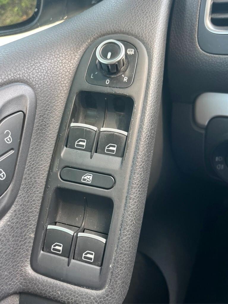 Volkswagen Golf 1.6 TDI DPF 5p. Highline