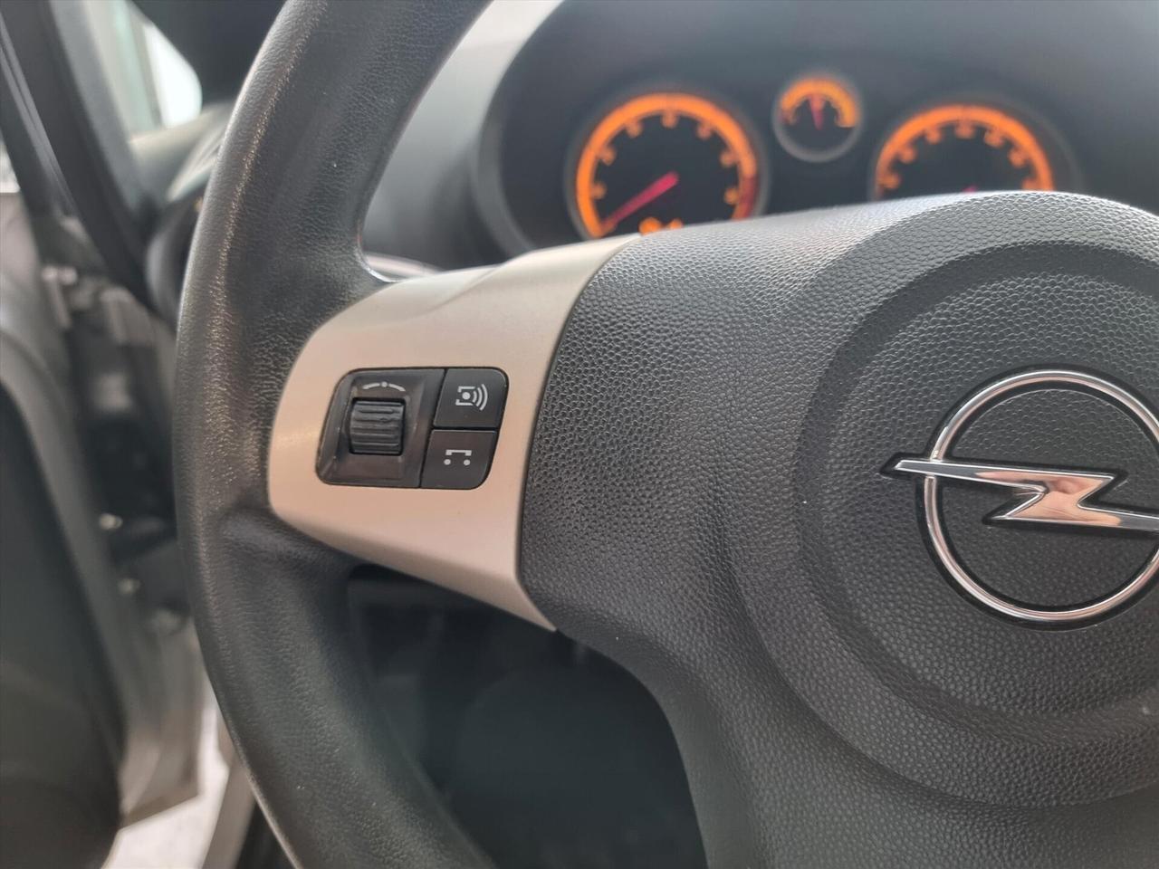 Opel Corsa 1.2 5 porte Cosmo CAMBIO AUTOMATICO GPL