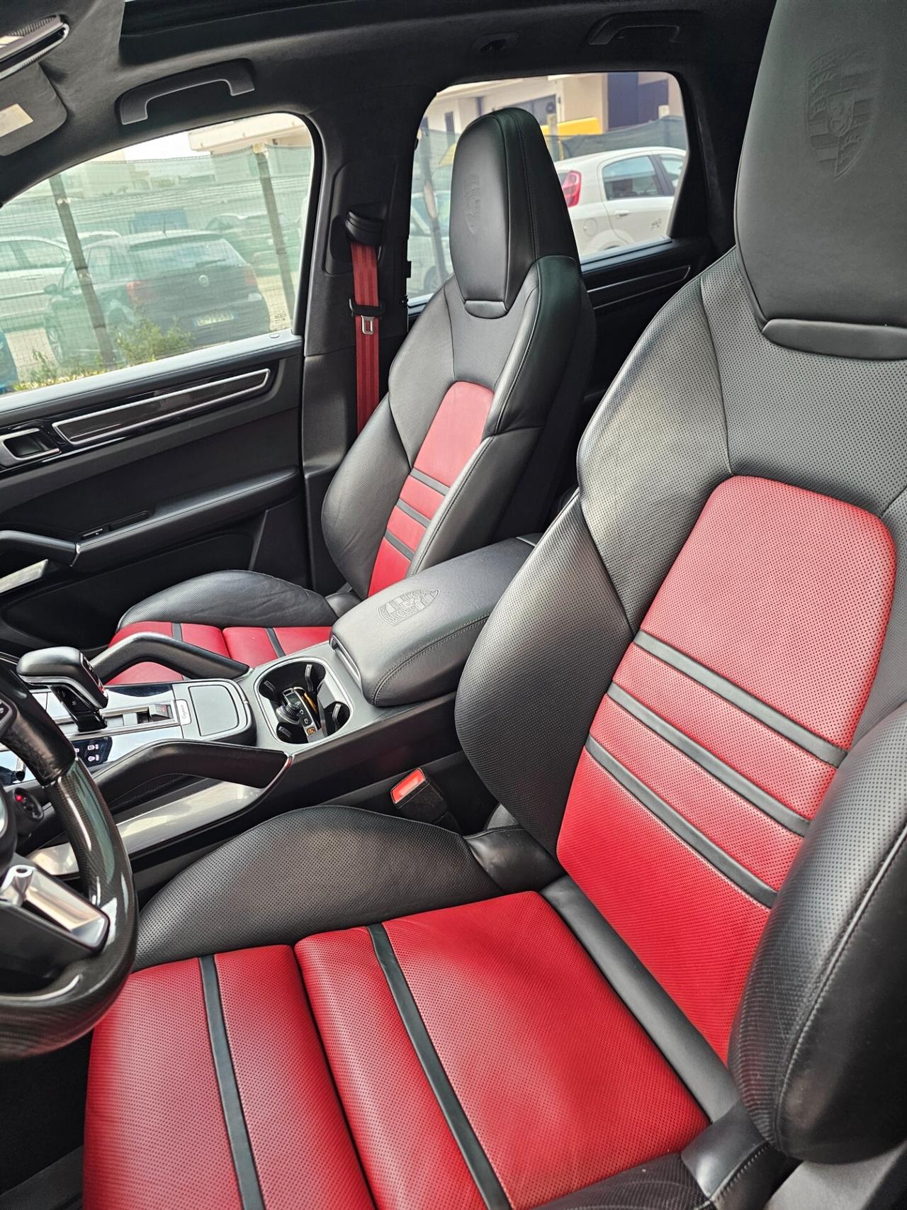 Porsche Cayenne 4.0 V8 Turbo