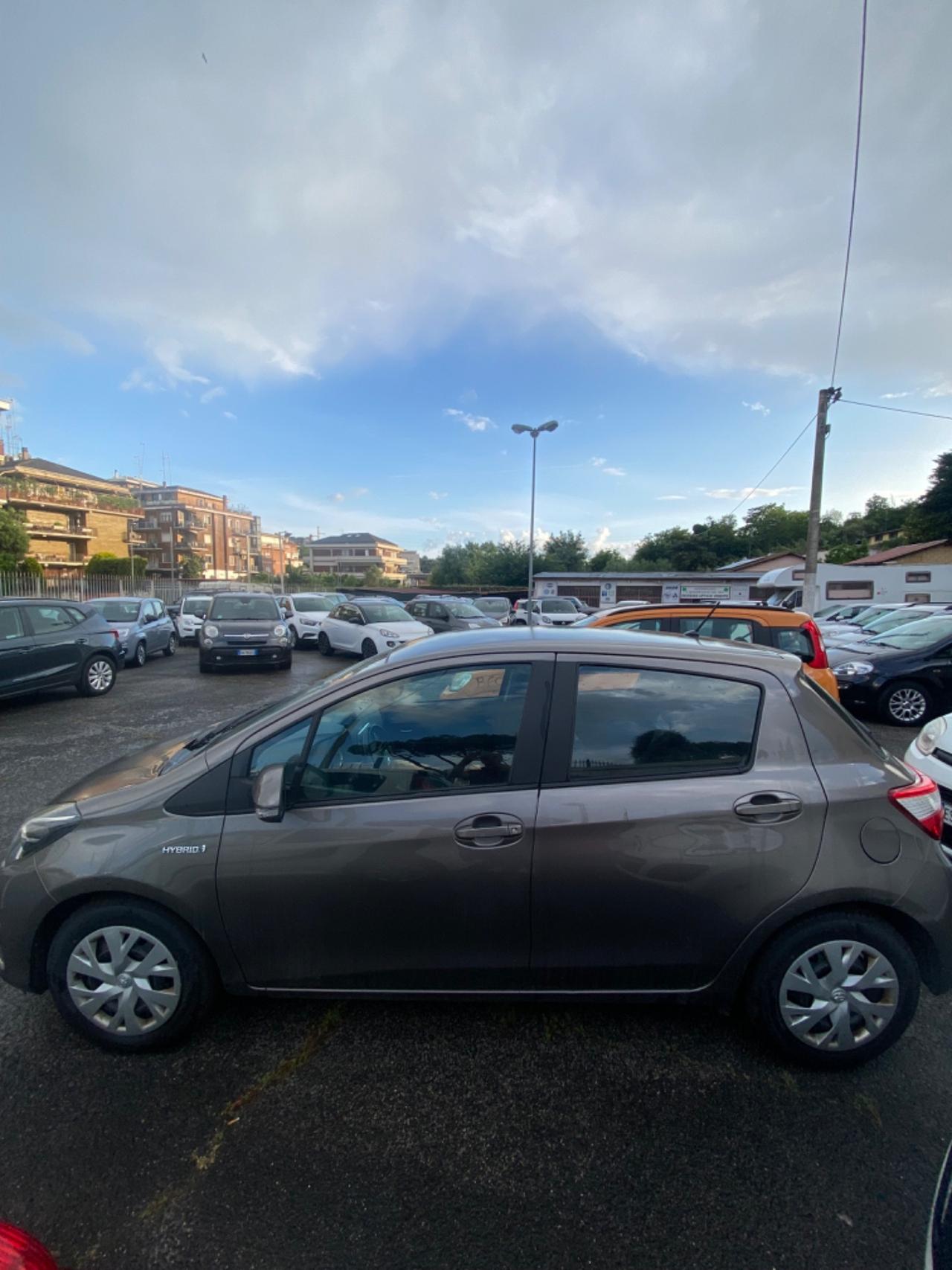 Toyota Yaris Hybrid