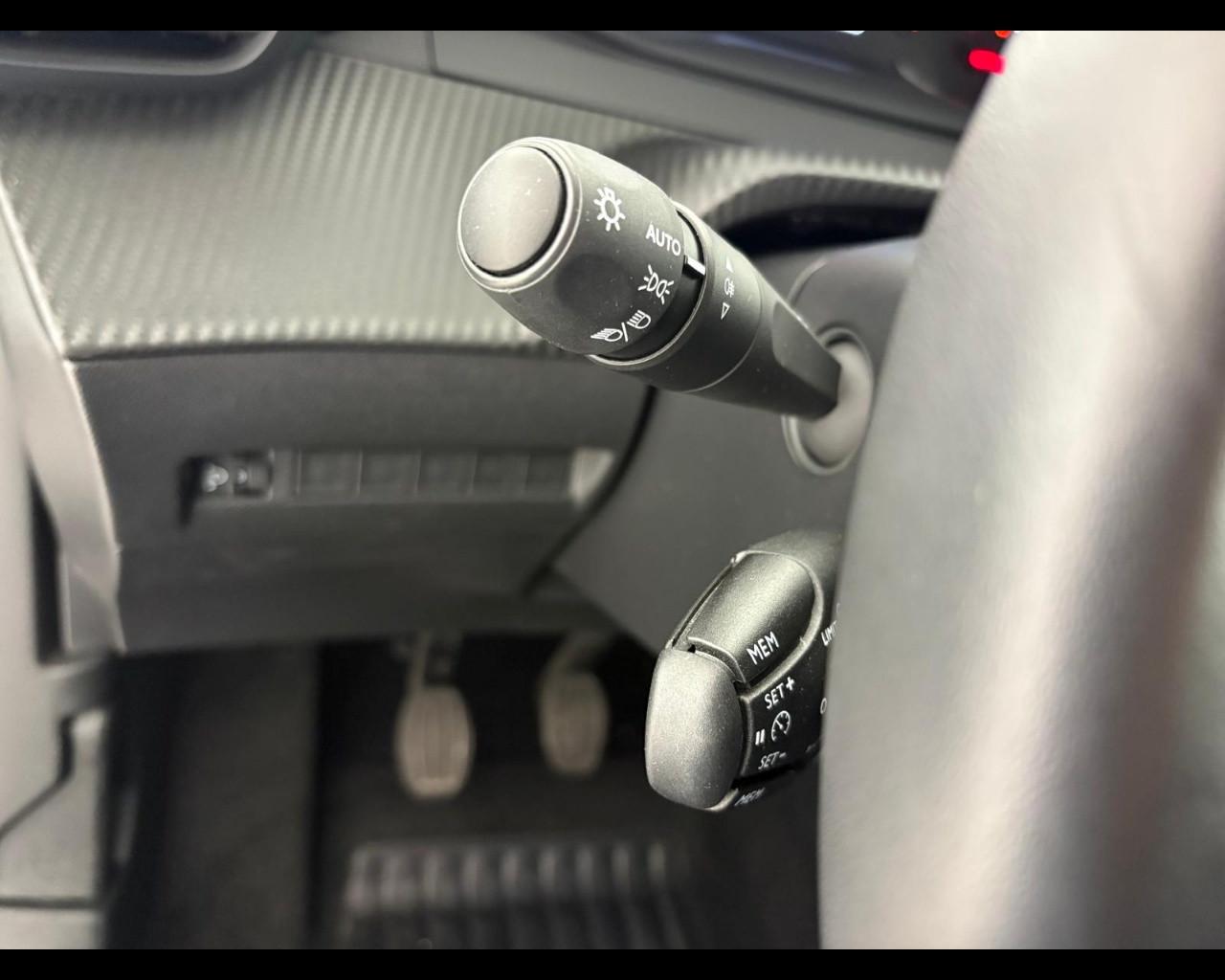 PEUGEOT 2008 1.2 puretech Active s&s 100cv