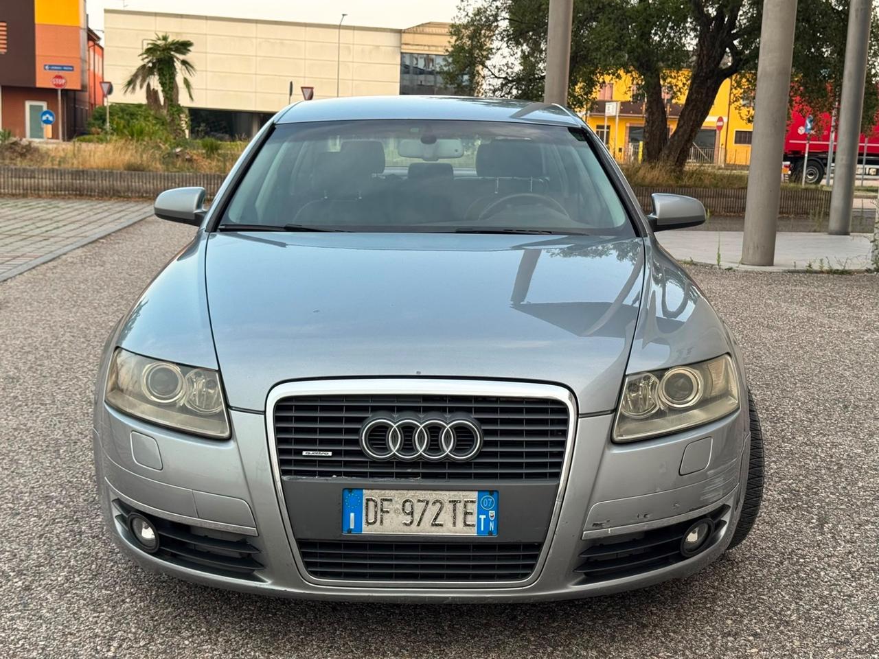 Audi A6 3.0 V6 TDI F.AP. quattro(Soffietto/sospensione destra con problemi )