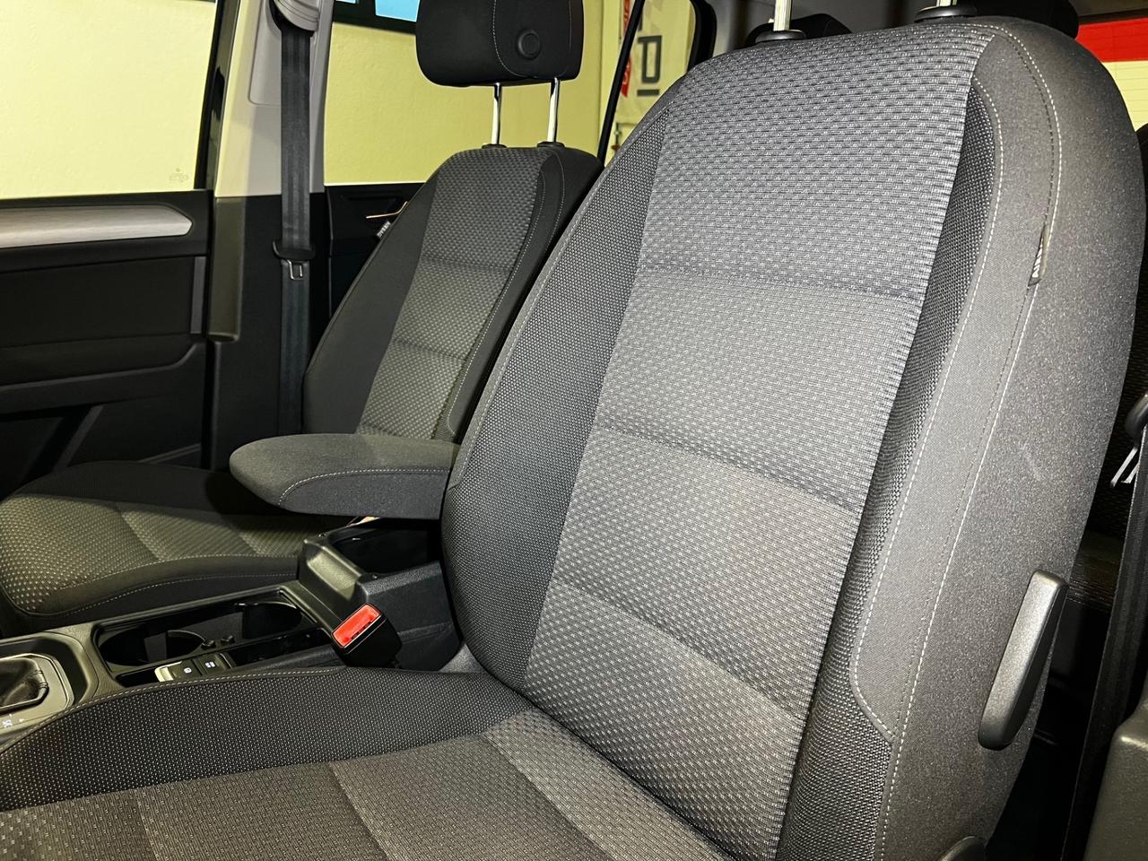 Volkswagen Touran 2.0 TDI 150 CV SCR DSG Business BlueMotion Technology