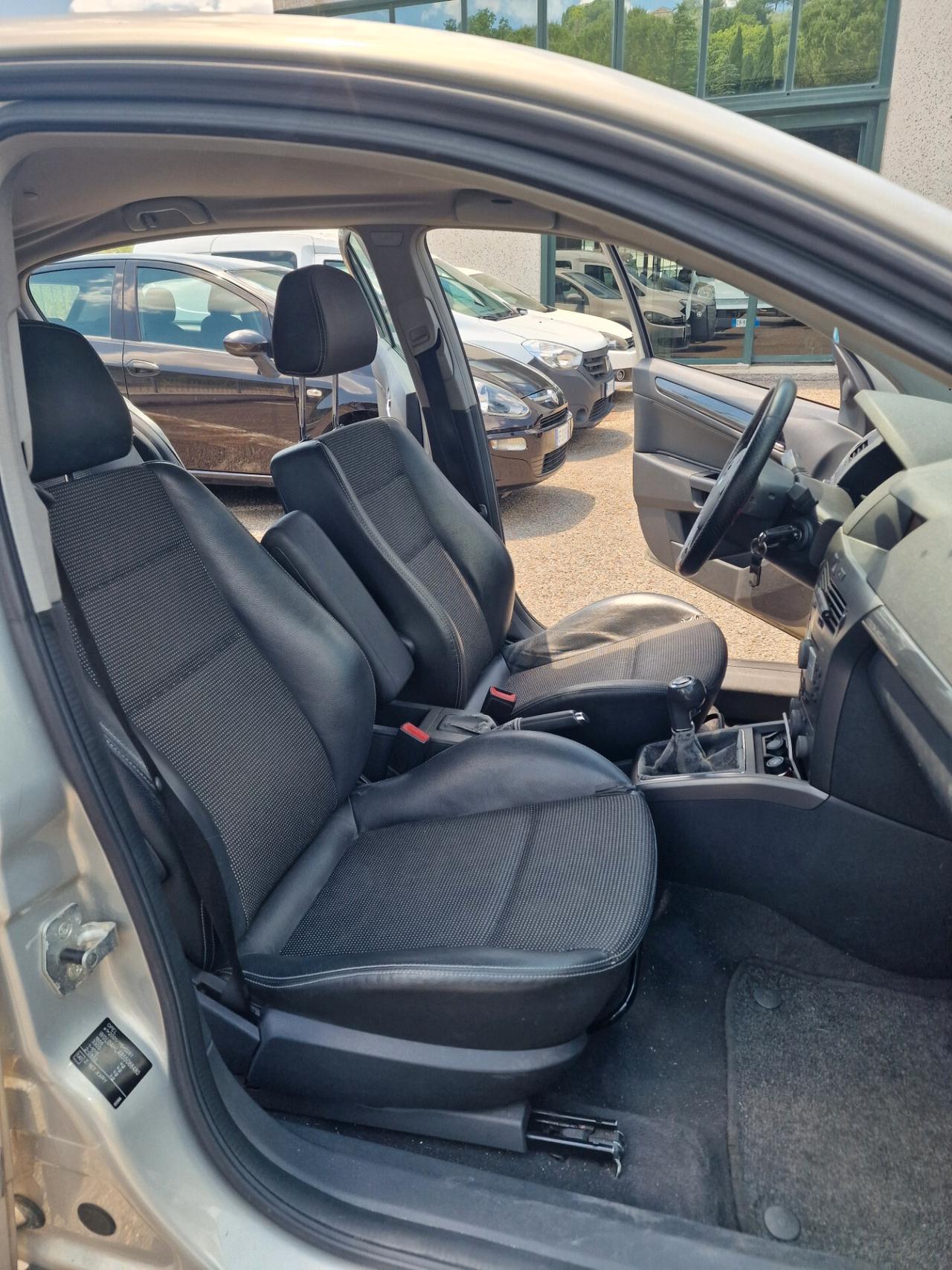 Opel Astra 1.7 CDTI 101CV 5 porte Cosmo