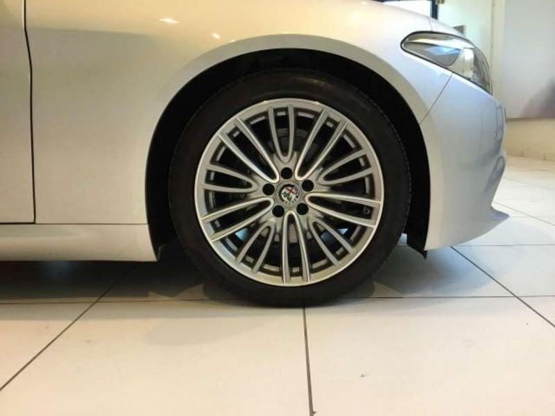 Alfa Romeo Giulia 2.2 T-Diesel 180CV AT8 Super Q2 - PACK PERFORMANCE