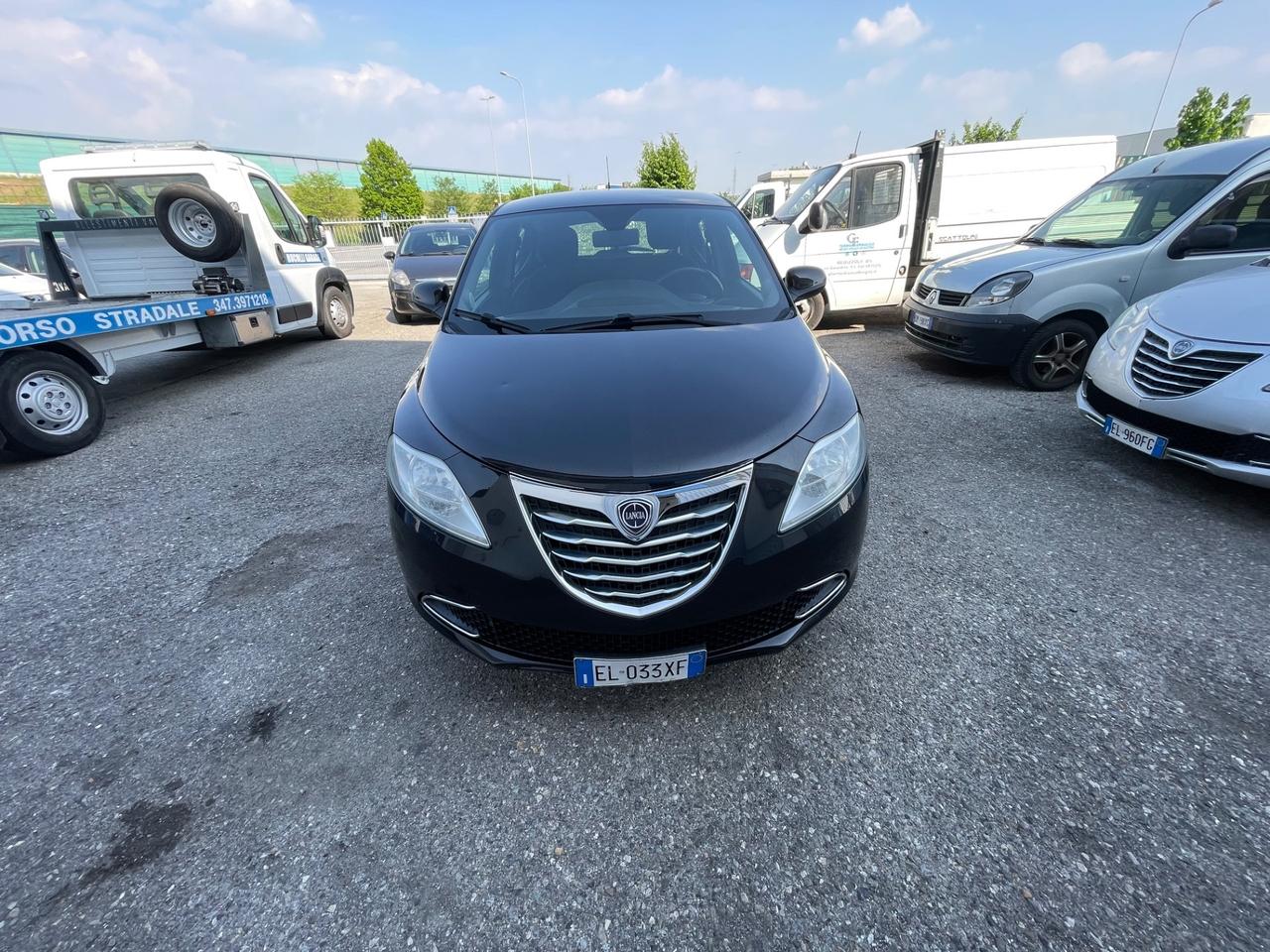 Lancia Ypsilon 1.2 69 CV Unyca