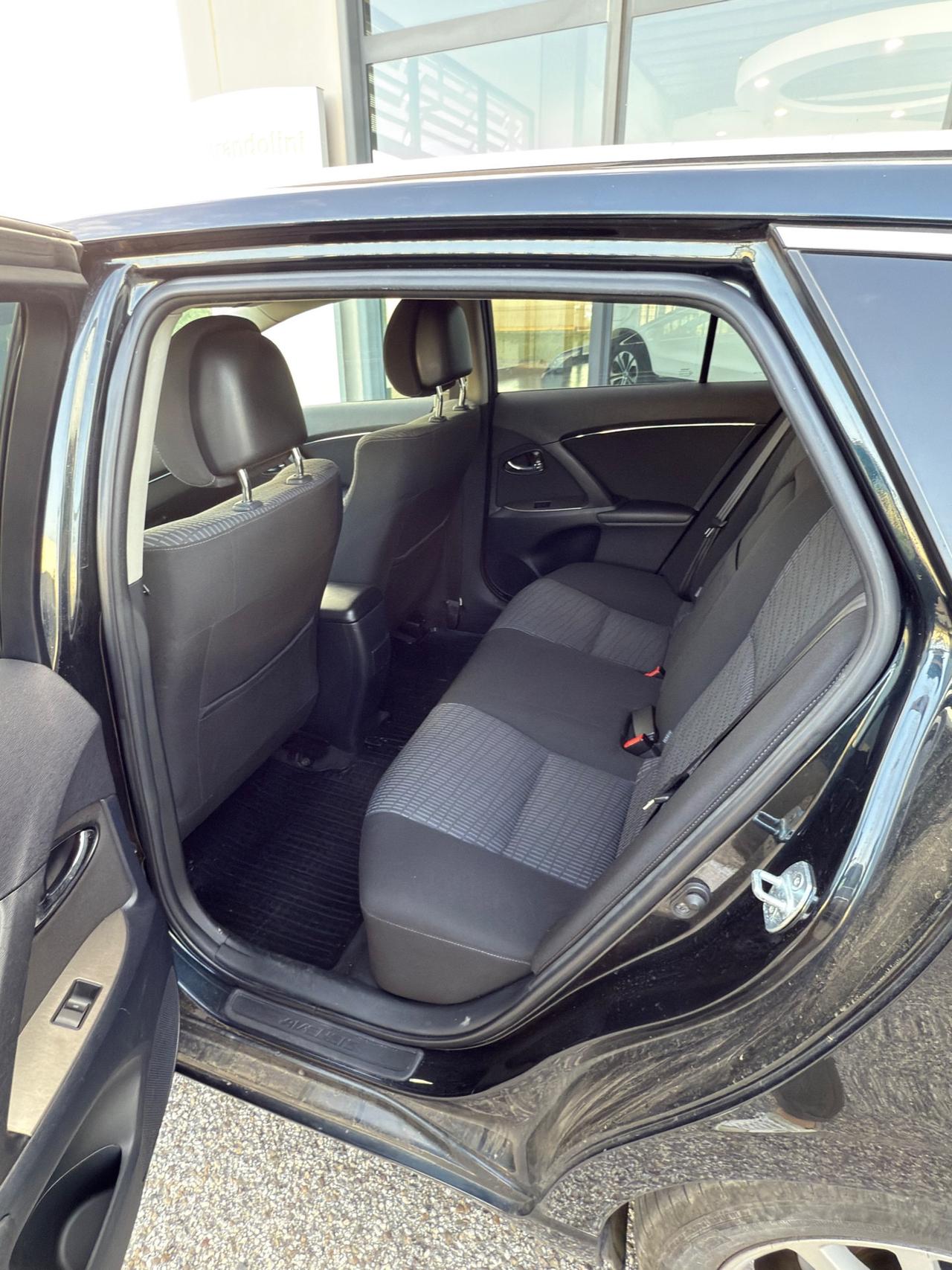 Toyota Avensis 2.0 D-4D Wagon Sol