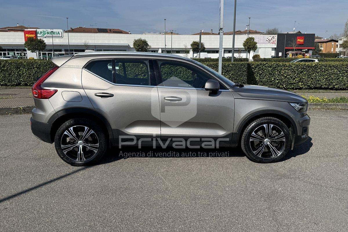 VOLVO XC40 T5 Recharge Plug-in Hybrid R-design