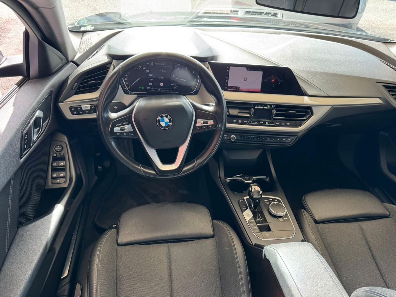 Bmw 118 118d 5p. Business Advantage