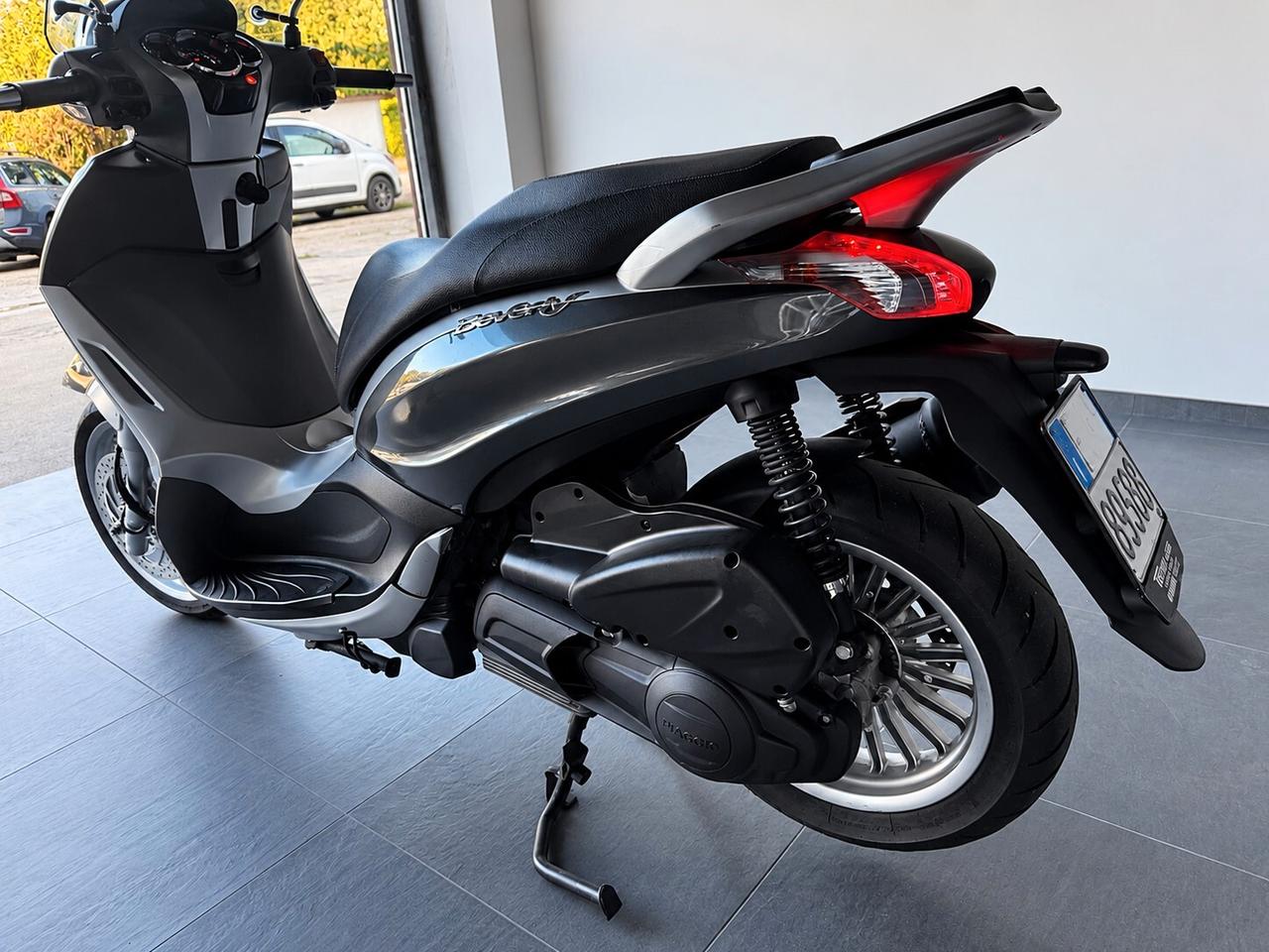 Piaggio Beverly 300 i.e.