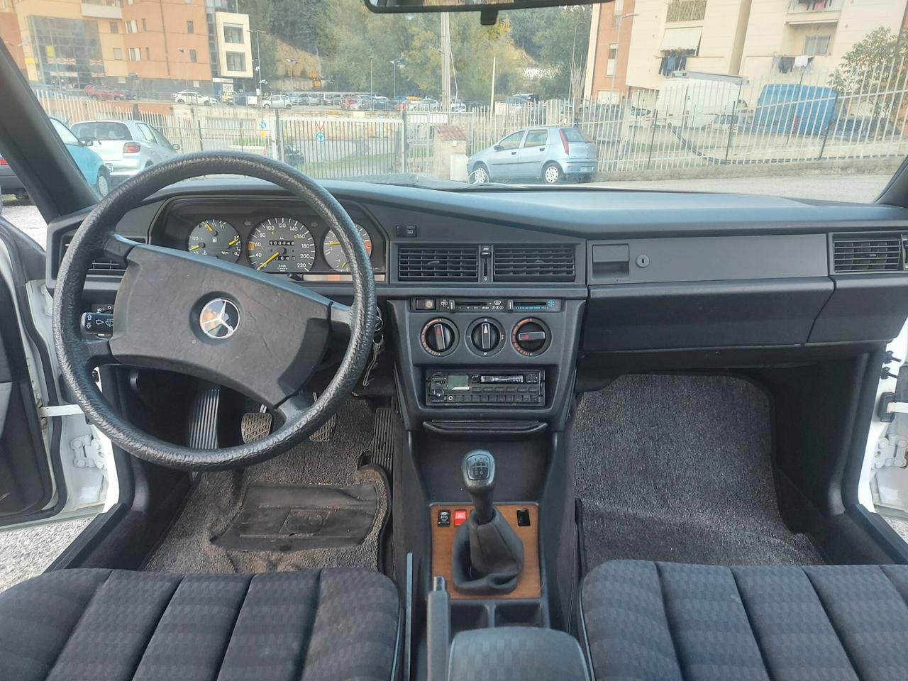 Mercedes-benz 190 2.0 E