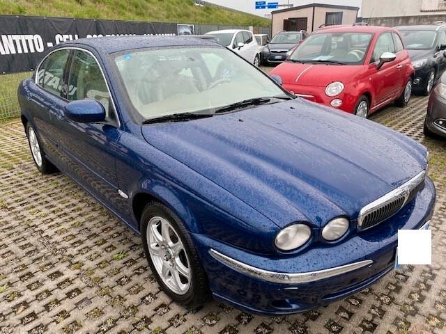 Jaguar X-Type 2 litri V6 24V cat-05/2002