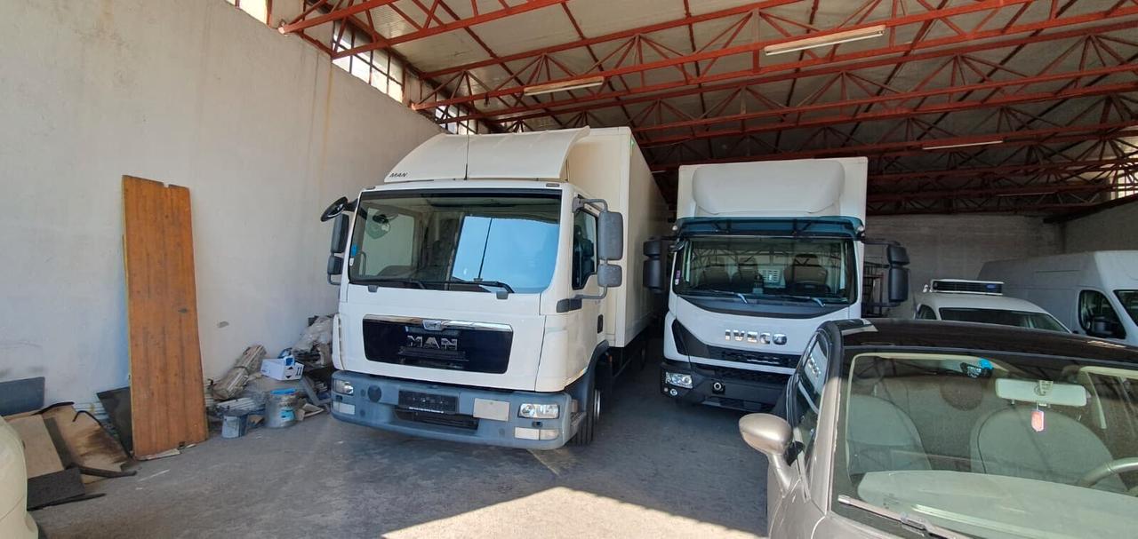 Man 8.180 con cassa in lega