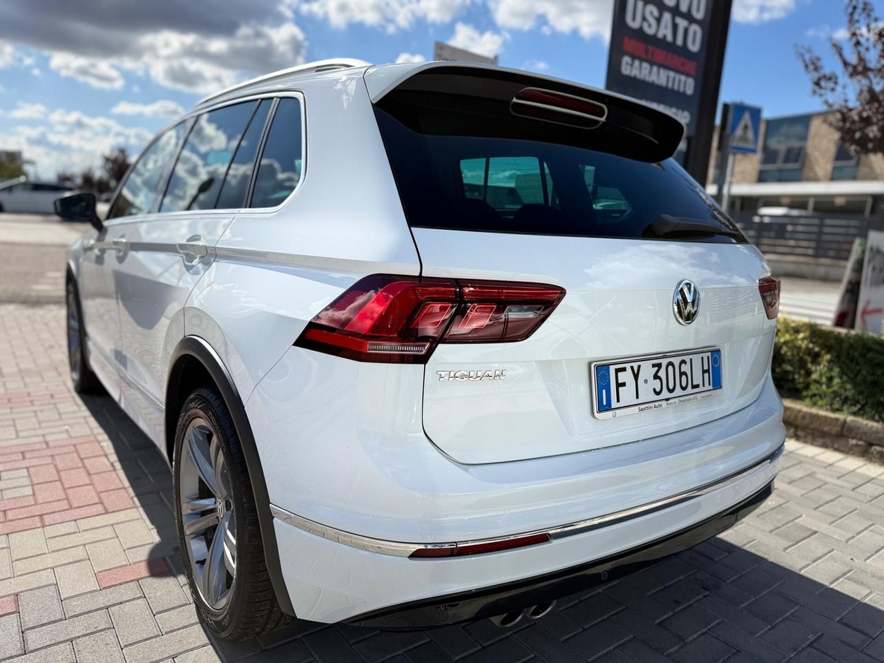 Volkswagen Tiguan 1.5 TSI 150 CV DSG R-LINE ADVANCED.IVA ESPOSTA