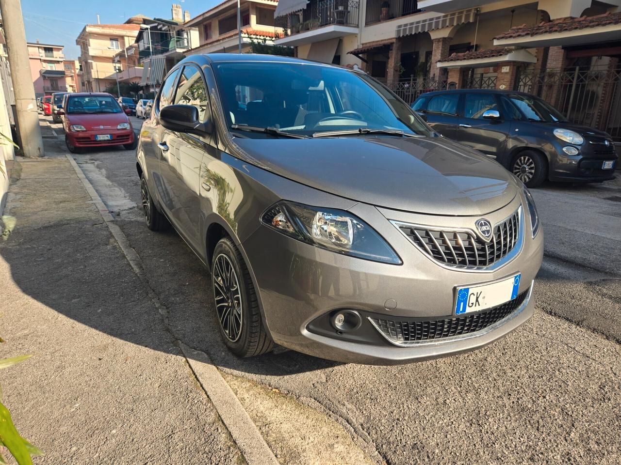 Lancia Ypsilon 1.0 FireFly 5 porte S&S Hybrid Gold
