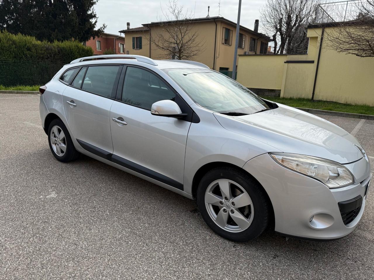 Renault Megane SporTour 1.5 dci - NAV. - 12 MESI DI GARANZIA -