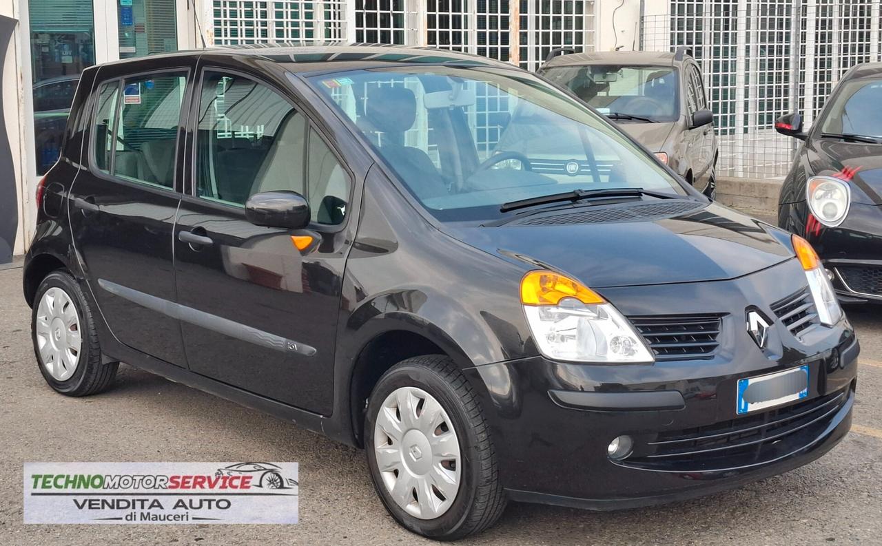 Renault Modus 1.2 16V Saint Tropez