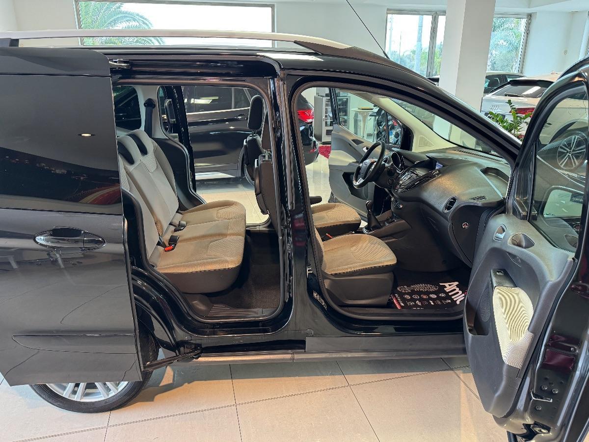 FORD Tourneo Courier 1.5 TDCI 95 CV Autocarro 5 Posti