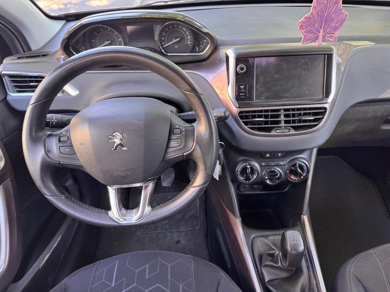 Peugeot 2008 1.2 82CV neopaten garanzia 12 mesi