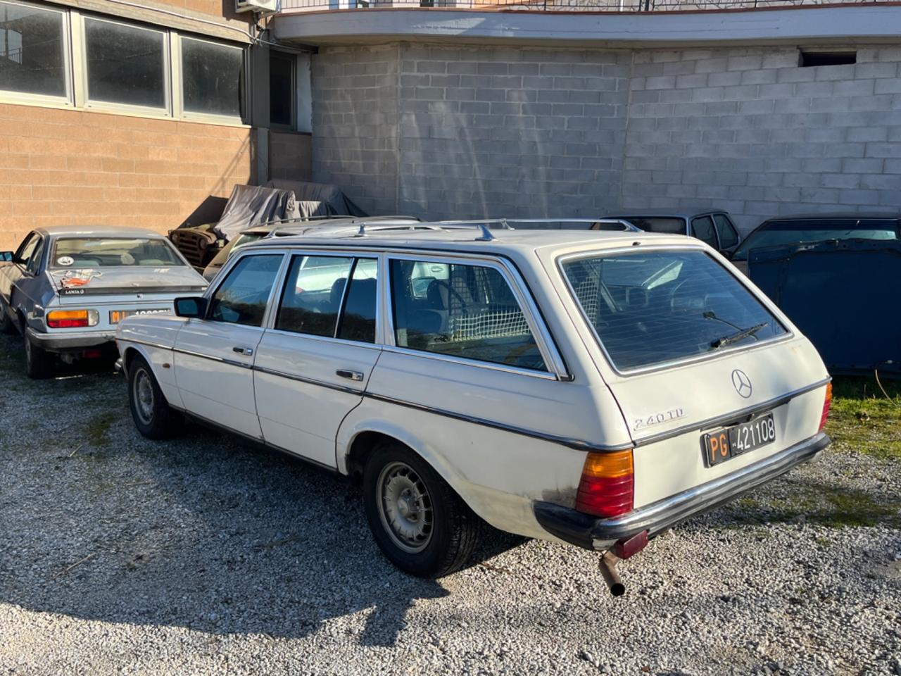 Mercedes benz 240 TD Aspirato w123